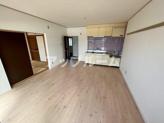 キャッスルプラザの居間・リビング