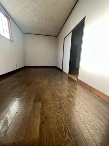 花巻市上小舟渡　中古住宅の洋室