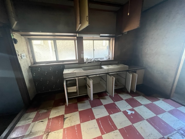 花巻市上小舟渡　中古住宅のキッチン
