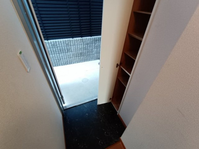 【玄関】 | レオパレスハナテン２番館 