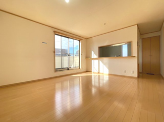 【居間・リビング】 | 豊中市熊野町2丁目貸家
