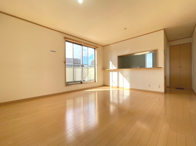 【居間・リビング】 | 豊中市熊野町2丁目貸家