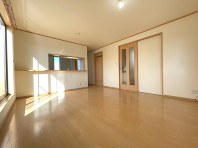 【居間・リビング】 | 豊中市熊野町2丁目貸家