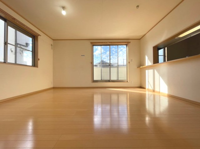 【居間・リビング】 | 豊中市熊野町2丁目貸家