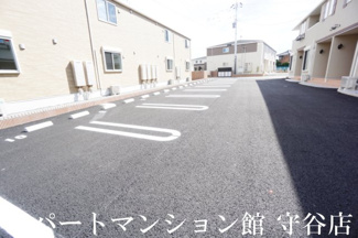 【駐車場】