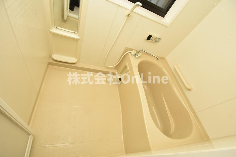 西山本町5丁目戸建の浴室