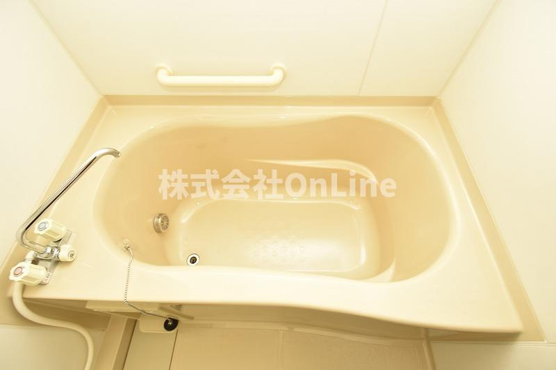西山本町5丁目戸建の浴室