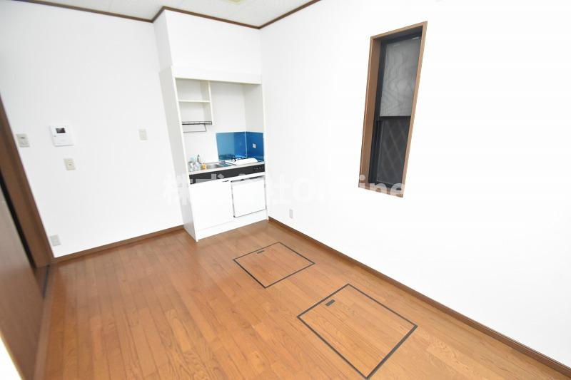 西山本町5丁目戸建の寝室