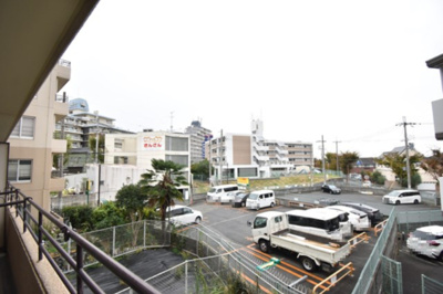 【展望】 | 豊中緑丘パークマンション | 物件を比較検討したいお客様には、「物件比較見学プラン」をご用意しております。こちらの物件だけでなく、お客様の希望に沿った物件を、いくつかまとめてご案内させて頂きます。