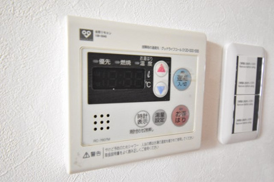 【発電・温水設備】 | 豊中緑丘パークマンション | 物件を比較検討したいお客様には、「物件比較見学プラン」をご用意しております。こちらの物件だけでなく、お客様の希望に沿った物件を、いくつかまとめてご案内させて頂きます。