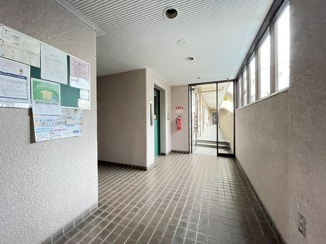 【ロビー】 | 豊中緑丘パークマンション | 弊社のファイナンシャルプランナーより、将来に向けた資金計画・住宅ローンの無料相談が皆様に大変ご好評頂いております！物件ご購入の前に、まずはお気軽にご相談くださいませ。