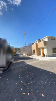 【前面道路含む現地写真】