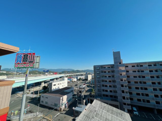 【展望】 | 目の前に遮る建物がないので眺望良好♪緑と青空、都心と自然が調和する景色を是非楽しんで下さい♪