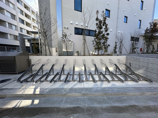 【その他共用部分】 | 敷地内に駐輪場を完備しています！自転車はちょっとした移動手段に便利ですよね！