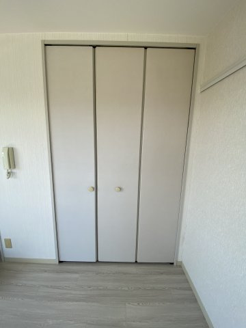 ディアスJｂの収納|洋室には1間分の収納あり。