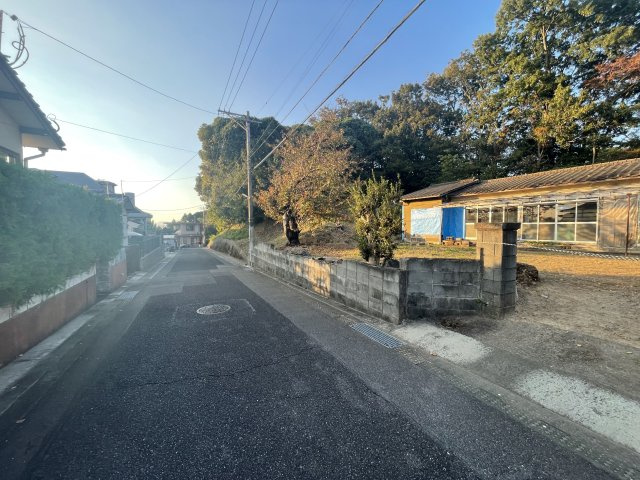青峰一丁目土地の前面道路含む現地写真