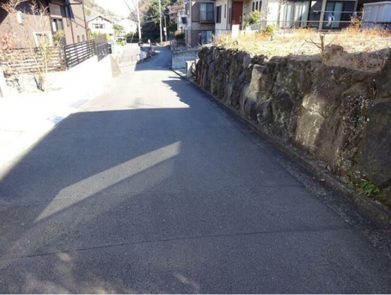 【前面道路含む現地写真】 | 伊東市川奈　売地 | 掲載内容と現況が相違する場合は現況優先と致します。