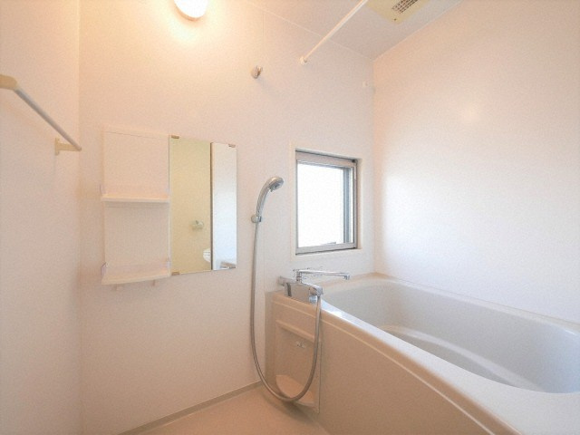 レジディア谷町の浴室