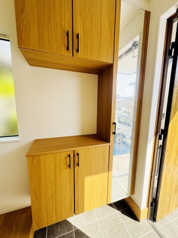 広島市南区堀越2丁目　新築一戸建て(全5棟)の玄関|落ち着いた玄関です