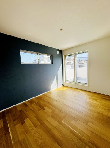 広島市南区堀越2丁目　新築一戸建て(全5棟)の洋室|明るい洋室です