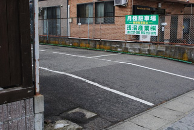 【外観】 | 朝日堂薬局駐車場