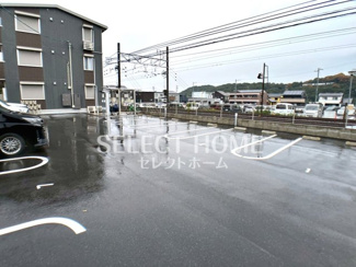 【駐車場】 | 駐車場があるので、車を買う予定の方も安心です