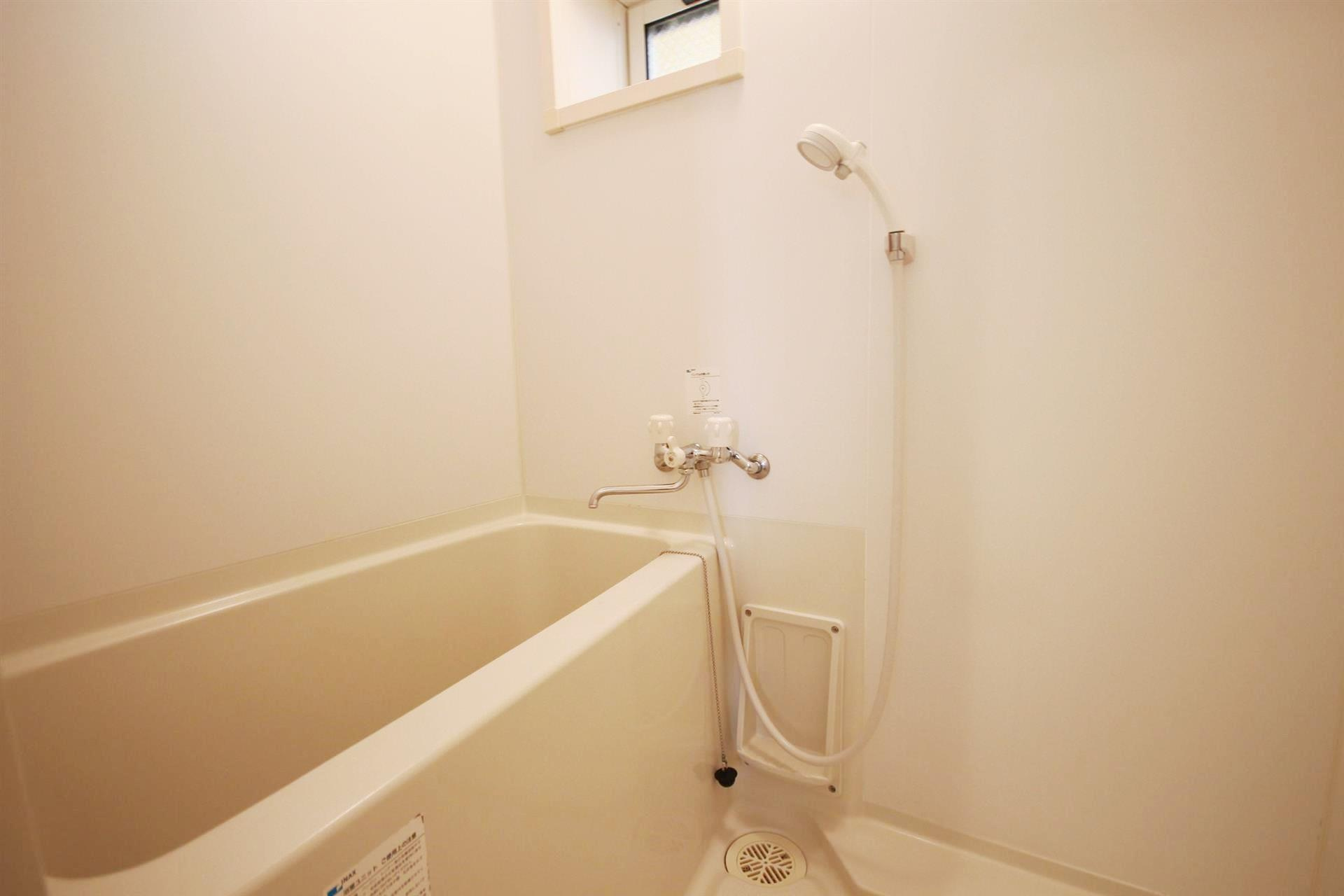 久留米市御井町のアパートの浴室|落ち着いた空間のお風呂です