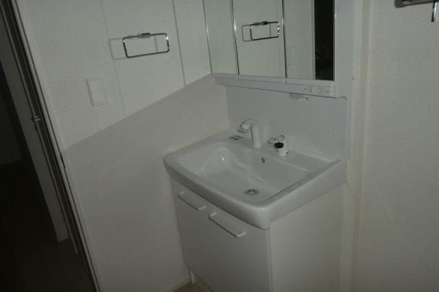 サンシティ総社の独立洗面台|シャンプードレッサー