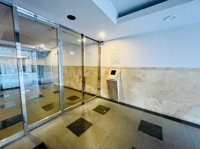 【エントランス】 | ≪駅近・南向・リフォーム済・３LDＫ≫千川ヒルズ | オートロック有。