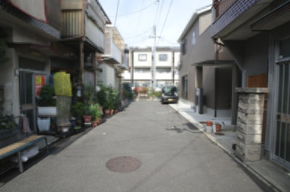 【前面道路含む現地写真】 | 東大阪市布市町4丁目　建築条件無し土地 | 幅員約4.4m