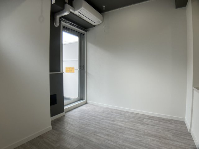 アーバングレース市川の洋室