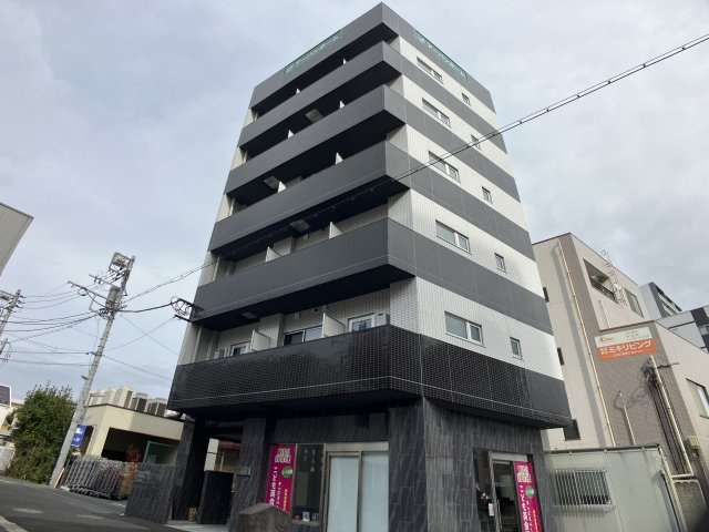 アーバングレース市川の外観