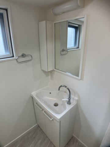 アーバングレース市川の独立洗面台