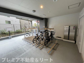 【その他共用部分】 | １Fに駐輪場があります