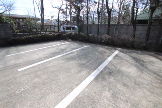 ★敷地内駐車場★（有料・要空き確認）