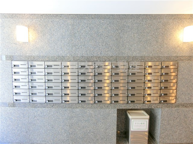 ルーブル東蒲田十番館のその他共用部分|メールBOX