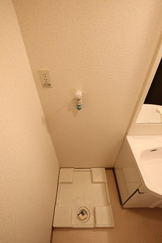 【設備】 | フローラ河内長野 | 室内洗濯機置場