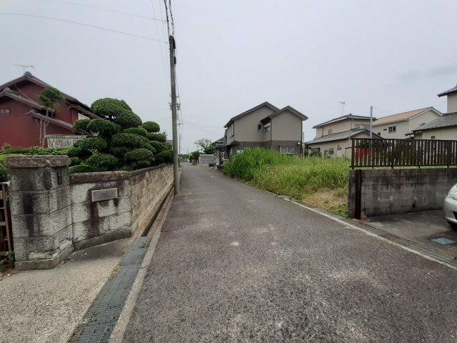 美浜町野間売土地の前面道路含む現地写真