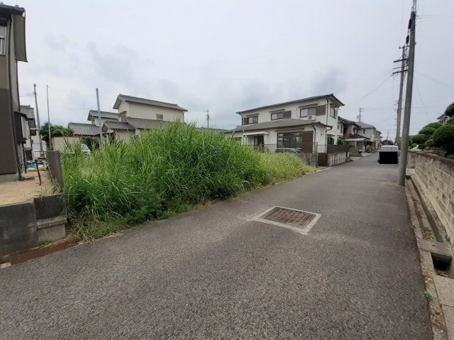 美浜町野間売土地の前面道路含む現地写真