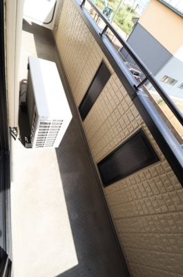 【バルコニー】 | ロイヤルフローリッシュ