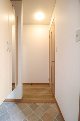 【玄関】 | ロイヤルフローリッシュ