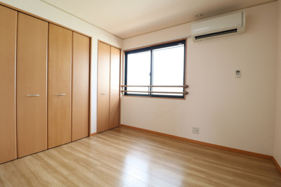 【洋室】 | ロイヤルフローリッシュ