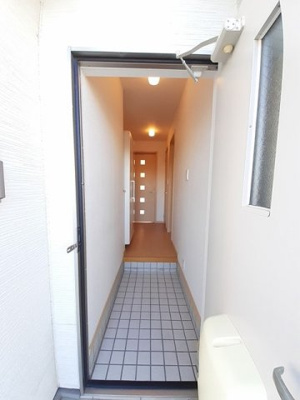 【玄関】 | リベーラＡ