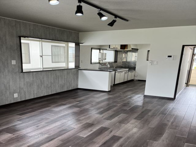 【居間・リビング】 | メゾンエポック飯盛山