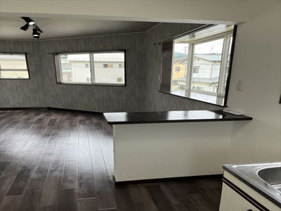 【居間・リビング】 | メゾンエポック飯盛山