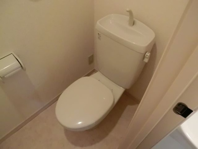 【トイレ】 | リブレア清水A棟 | 別号室の写真になります。現況優先。