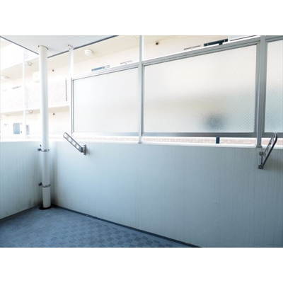 【バルコニー】 | YMP駅南 | 別号室の写真になります。現況優先。
