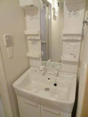 【独立洗面台】 | プリムヴェール２番館 | ※同物件・同タイプの写真です