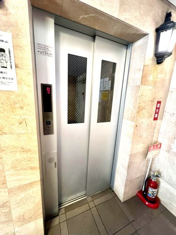 両国サニーコートのその他共用部分|エレベーターは1基