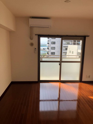 【洋室】 | アクアシティオーシャンビュー | 別号室の写真になります。現況優先。